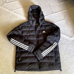 Adidas Men's/Unisex Medium puffer jacket worn ONCE